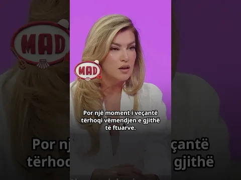 Leonora Jakupi rrëmbeu vëmendjen në dasmë me këngën “Fjalët”