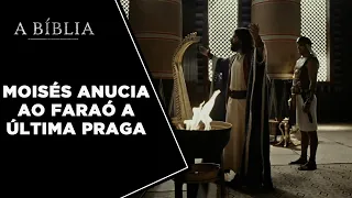 A BIBLIA: OS DEZ MANDAMENTOS-MOISÉS AVISA RAMSÉS SOBRE A ÚLTIMA PRAGA