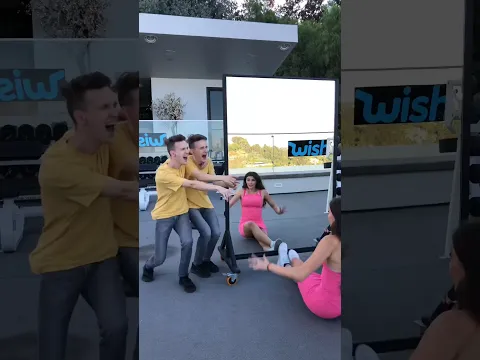 TWINS PRANK 👬 This girl GOT SCARED and did an AWESOME TRICK 😎🤸🏽