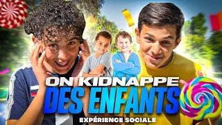 On Kidnappe Les Enfants Devant Des Inconnus !!! ( Caméra Cachée )