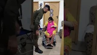 allhmdullah new electric wheelchair Mahnoor ko la di ha mna