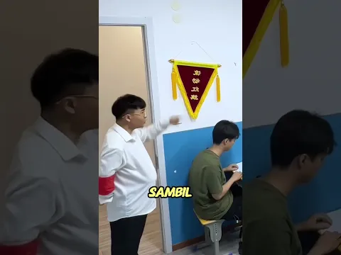 Kelas ini bikin bingung karena memiliki dua pintu #shortsviral  🤣