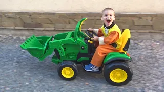 Dima desembala um novo trator e conserta um carro