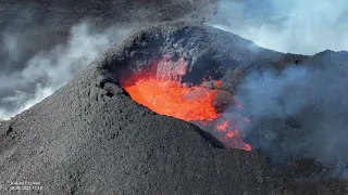 Drone scans the crater, detects hot lava flows 600 m. east from crater❗Lava travels by tubes! 04.08