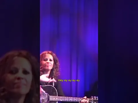 Linda Perry & P!nk Perform "What's Up?"