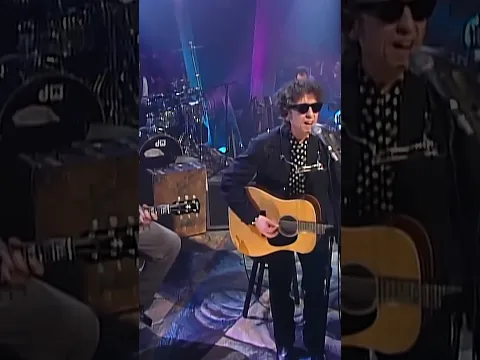 Knockin’ On Heaven’s Door, live on MTV Unplugged. #bobdylan #mtvunplugged
