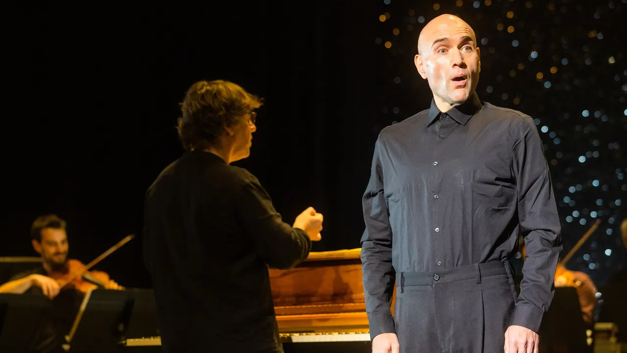 Jordi Domènech estrena la seva primera òpera ‘El tàvec’ a l’Atlàntida de Vic