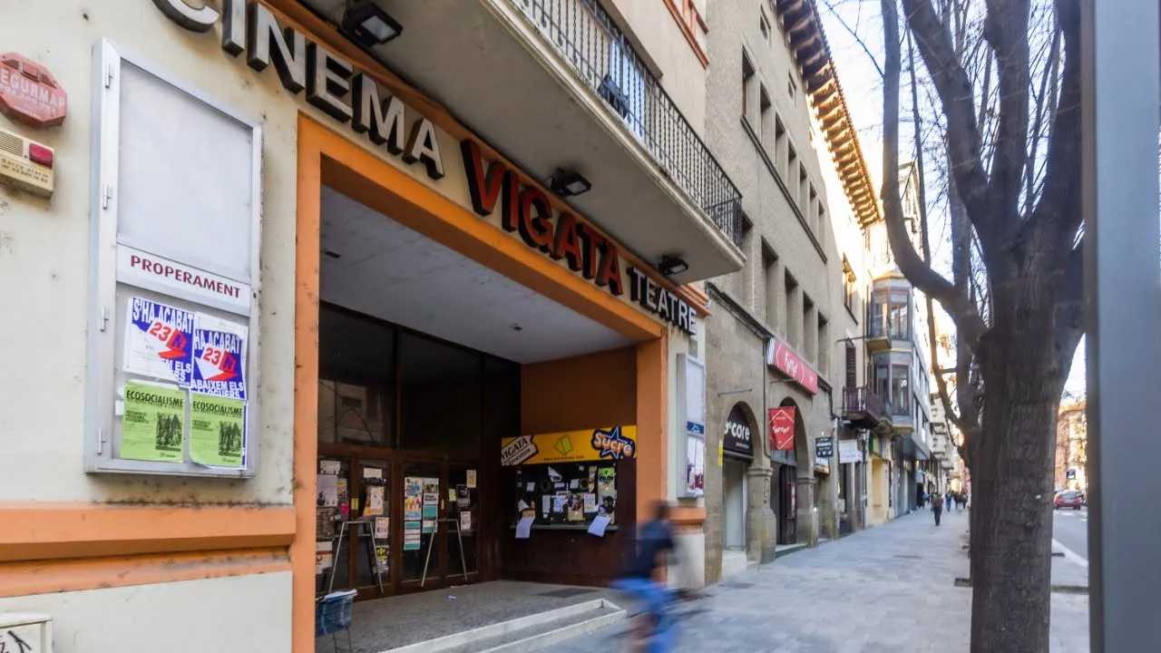 Als cinemes Vigatà i Nou de Vic i Sidney de Manlleu és probable que s’hi acabin fent habitatges