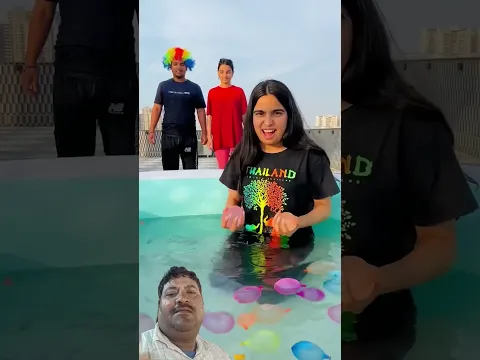 Chala Ja ismein kutte Hain Main bhi aana Jara 😂