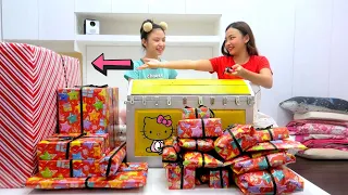 SUPER LATE MYSTERY BIRTHDAY GIFTS TO ALEXA | Part 1 "PRETTY IN PINK"! | Aurea & Alexa