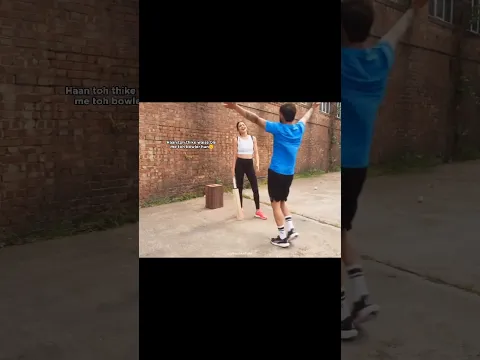 Virat Kohli & Anushka Sharma Playing Cricket together 😂🏏 #Virushka