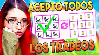 ACEPTO *TODOS* LOS TRADEOS y *SALE FATAL*!!! en ADOPT ME de ROBLOX 😱