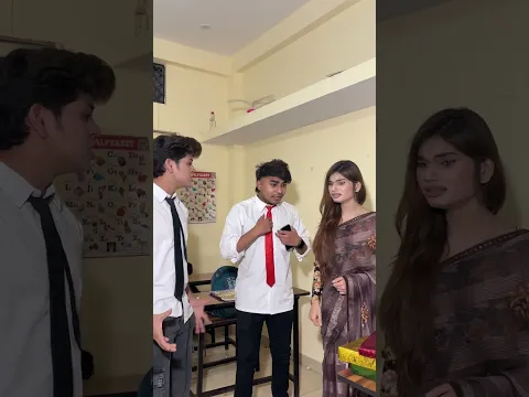 Ye kese gift 🎁 Agye mam k bday m😳😨| #shorts #funny #youtubeshorts