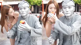 The Beauty Actually Ate My Peach, I Was So Careless | Sculpture Performer