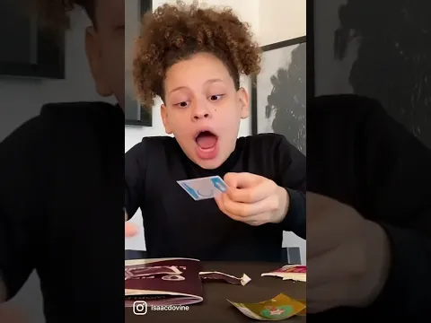 O dia que eu achei a figurinha do Neymar de ouro