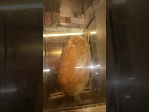 Bread cutting machine