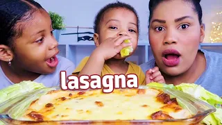 CHEESY LASAGNA MUKBANG |  avec un bonus en plus