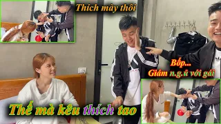 Hoàng Em Bắt Quả Tang Chanh Chanh Hickey Đức Trắng Trong Phòng Cưới Của Chú Huy. 