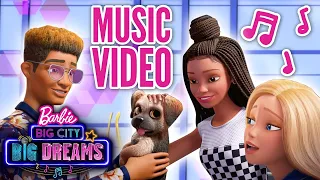 “TRABAJAR” VIDEO MUSICAL 💞💃 | BARBIE Big City, Big Dreams I  Canciones de Barbie En Español Latino