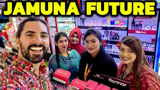 I got lost in Bangladesh's biggest mall! 🇧🇩