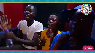 MAKING OF DE L'ENREGISTREMENT DU REMIX DU TITRE ''VA A L'ÉCOLE'' PAR LE COLLECTIF 1 A 12.