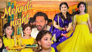 Mehndi ka dress kis ka acha hai?|| Anaya ka hath jal gya 😳|| #mehndi #wedding #anayaeshaalfamily