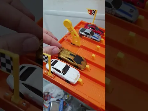 Жаркая гонка! Ламба рвет Порш как тузик грелку
