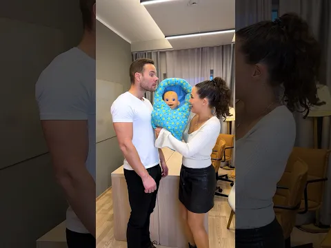 Babysitting hack 101: always locate the ’pause’ button first! 🚨😂 #uncannyvalley #crybaby ​⁠