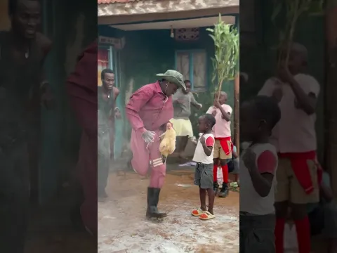 Crazy Chicken Dance ❤️🤣🤣🤣