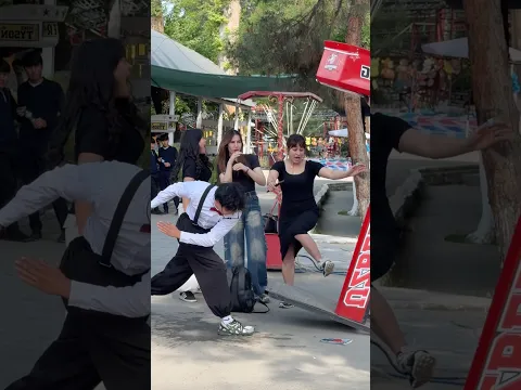 The nerd scared the girls to death😱