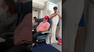 Stewardess proposes in the cutest way