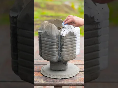 Cement craft idea. Reuse plastic bottle 🌲 🌿 #Shorts
