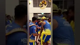 Deepak chahar proposal celebration from stadium with players♥️ Fav player gets committed😉 #ipl2021