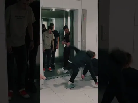 She broke the thread 😒🥹 #viral #shorts #funny #prank #girl