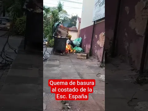Hace unos días, ocurrió una quema de basura al costado de la Escuela España de San Lorenzo.