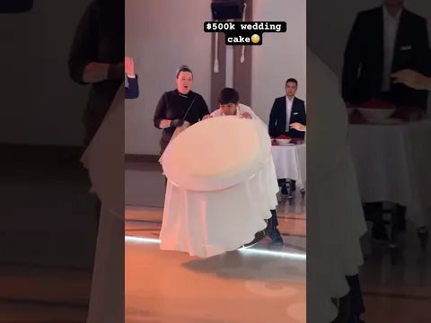 Oh amy God😰Wait for end😳Poor lil Boy must be so frightened😳 #wedding #cake #couple #viralcontent