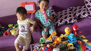 Live siang nonton di sini b3rmain banyak mainan seru kk April Al Hafizh HELLO AA VLOG #live