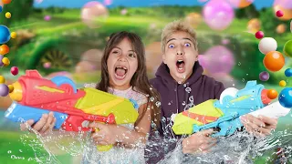 PISCINA DE ORBEEZ CON MI TIO CAIN