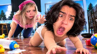 ME CONVERTÍ EN BEBÉ Y MI NOVIA DEBE CUIDARME