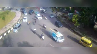 UNFORGETTABLE STREET ATMOSPHERE DURING THE DAYTIME BY CCTV PEOPLE
