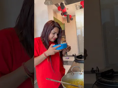 Girlfriend से बनवाया ख़ाना 😍|| A cute love story @RKR_Vines #shorts #ytshorts #explore #love