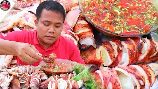 ย่างหมึกไข่หอมกรุบๆ น้ำจิ้มรสเด็ดเผ็ดแซ่บสะเดิดทุ่ง
