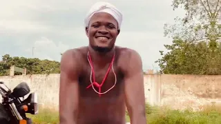 Adjaka officiel -AKOMANVO