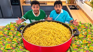 سوينا أكبر قدر إندومي بالعالم 😱🍜