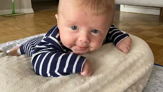 How a blind dad does tummy time with his newborn ￼