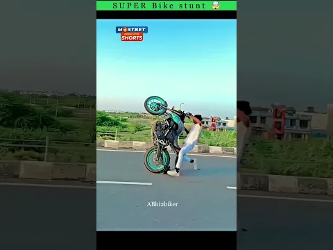 bike stunt karte karte gir Gaya 😀 #super #bike #stunt #trending #shorts