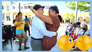 EL CHUPABESITOS SIGUE EN LA CACERIA DE LA GIGANTONA YAMILETH 😘😘😱