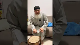 ‏لم يستطيع أن يغتسل من الجنابة لأن الجو كان بارد جدا جدا والماء بارد أيضا فماذا يفعل ￼