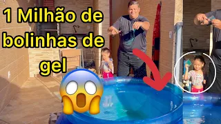 1Milhão de bolinha de gel dentro da nossa piscina 👆🏻🙌🏻