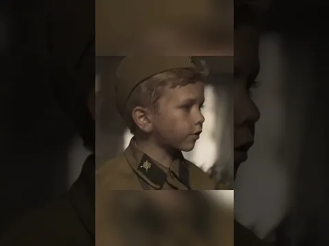 Seorang anak laki-laki menjadi tentara, bahkan musuh pun terkejut #celana pendek